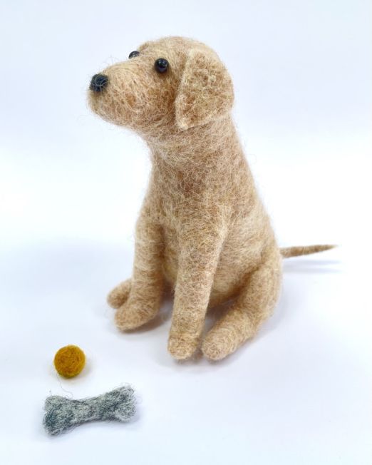 Ladrador dog needle felting kit side view