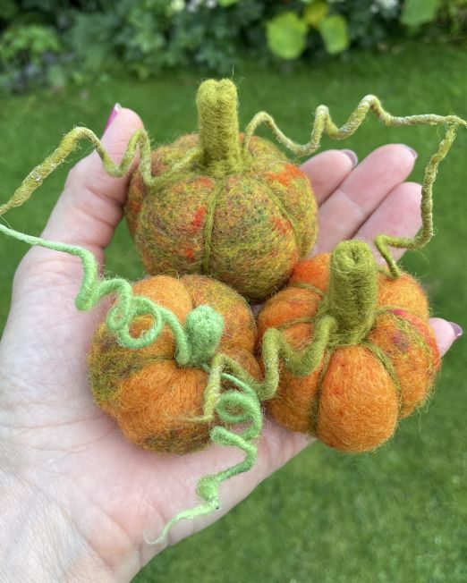 Online Workshops & Tutorials Helen Winter Textile Art